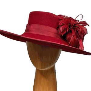 Red wool feathers hat